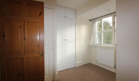 6 Britton Close, Catford, London SE6 - Photo 4