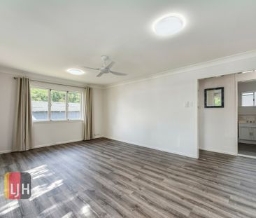 REFURBISHED, 2 BEDROOM UNIT IN NEWMARKET - Photo 5