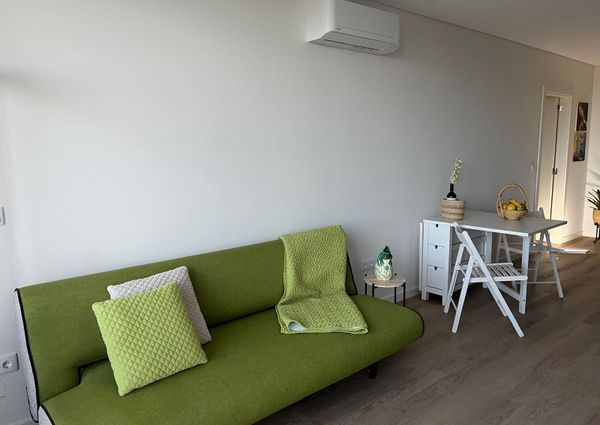 Apartamento T1 Novo com Vistas Panorâmicas - a 5 Minutos da Av. Dr. Lourenço Peixinho