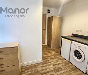 Studio to rent - Photo 5