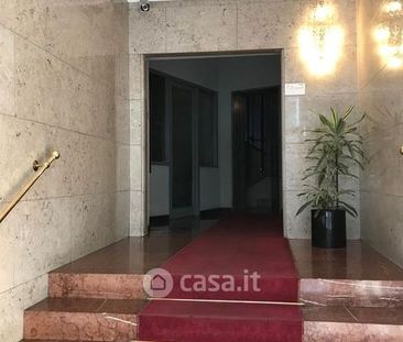 Trilocale in Affitto in Via Piero della Francesca 54 a Milano - Foto 2