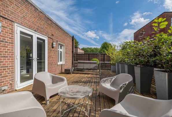 Elm Tree Close, St John's Wood, London, NW8 9JS - Photo 1