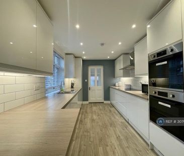 6 bedroom end of terrace house to rent - Photo 6