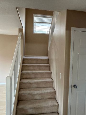 4 Bedroom House in Kensington - Photo 5