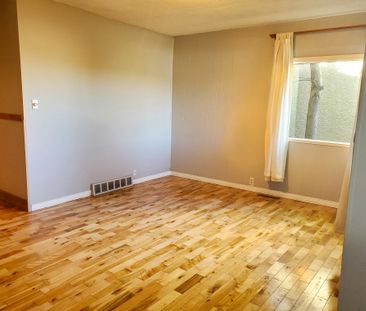 1 Bed House | Inglewood | Garage - Photo 6