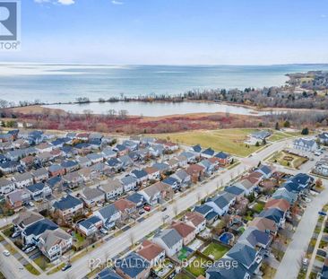 For Lease - 8 Parish Avenue, Ajax, Ontario - Photo 2