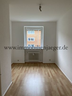 Zwischen EKZ Farmsen und Berner Au - Großzügige Etagenwohnung mit Balkon, Gäste-WC, Vollbad, 1.OG - Foto 1