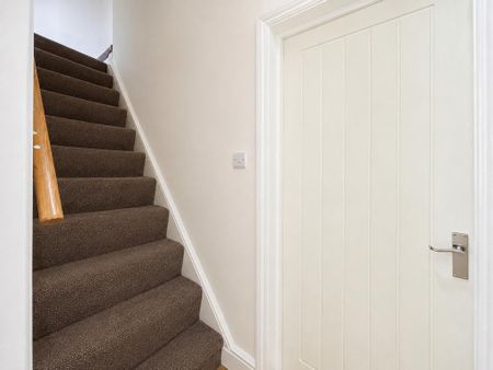 3 bedroom semi-detached house to rent - Photo 3