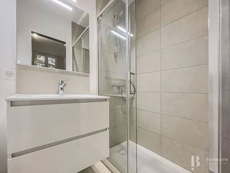 Rental Apartment Paris 18th Clignancourt - Photo 4