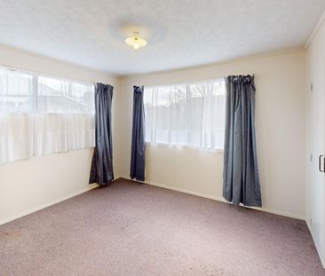 Kelvin Grove - 3 Bedrooms - Photo 2