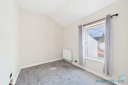 2 bedroom terraced house to rent - Photo 2