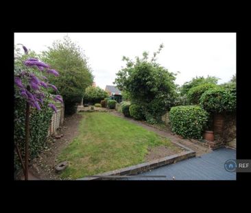 3 bedroom semi-detached house to rent - Photo 6