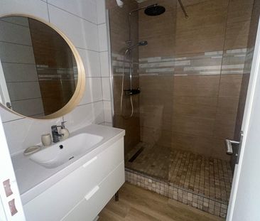 Location Appartement 3 pièces 65m² ST JEAN BONNEFONDS 42650 - Photo 3