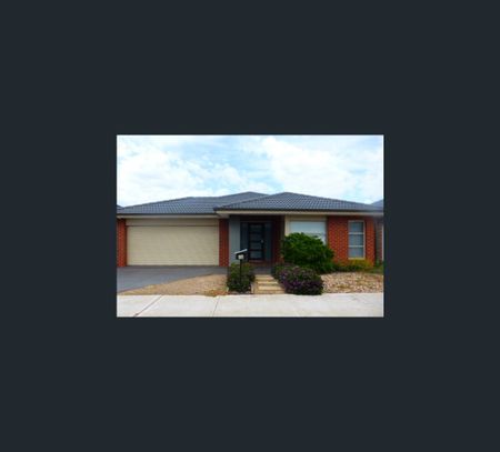 5 Peck Terrace, Williams Landing, Vic 3027 - Photo 3