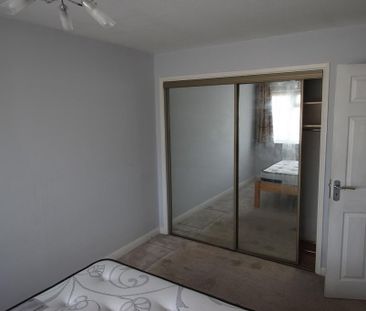 2 bedroom semi-detached house to rent - Photo 3