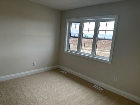 For Lease - 186 UNION Boulevard, Wasaga Beach, Ontario - Photo 3