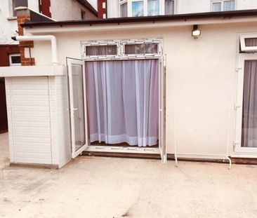 Studio Flat, Grenoble Gardens, N13 - Photo 4