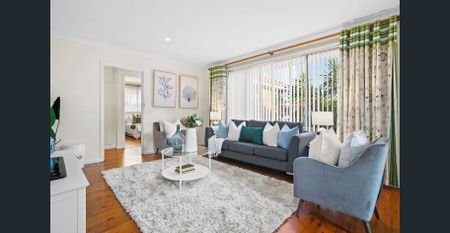 Fantastic 3 Bedroom Home, Great Location, Great Outdoor Entertaining Area! - Photo 4