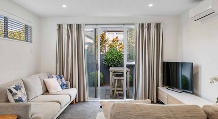 Apartment living in the heart of Merivale - Photo 4