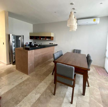 Townhouse de 2 recámaras, amueblado, con alberca, en privada. - Photo 2