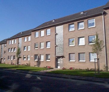 Famiielienwohnung! gut geschnittene 4-Zimmer-Wohnung mit Balkon in ... - Foto 1