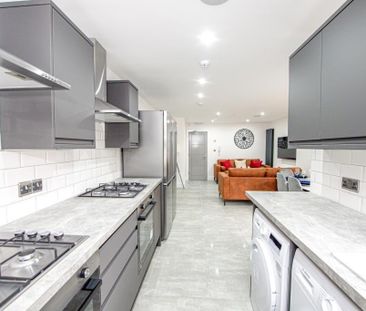 6 bedroom house to rent - Photo 3