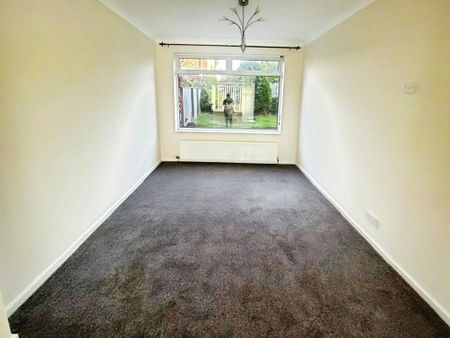 3 bedroom semi-detached house to rent - Photo 2