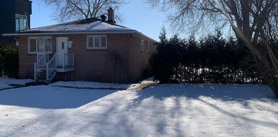 Maison bord de l'eau, superbe vue à Laval, 2 minutes des ponts Mtl - Photo 2