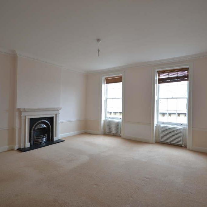 Worple Road, Epsom, Surrey, KT18 5EW - Photo 1