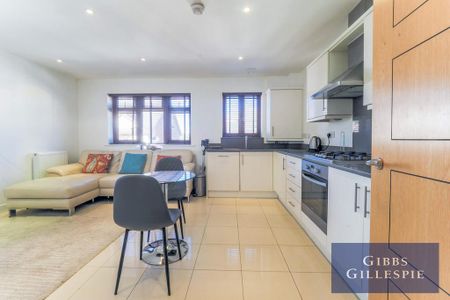 2 bedroom flat to rent - Photo 2