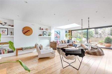 5 bedroom end of terrace house to rent - Photo 4