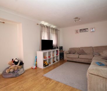 Gatenby, Werrington, Peterborough - Photo 4