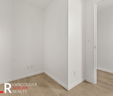 Condo in Richmond, BC - Photo 4