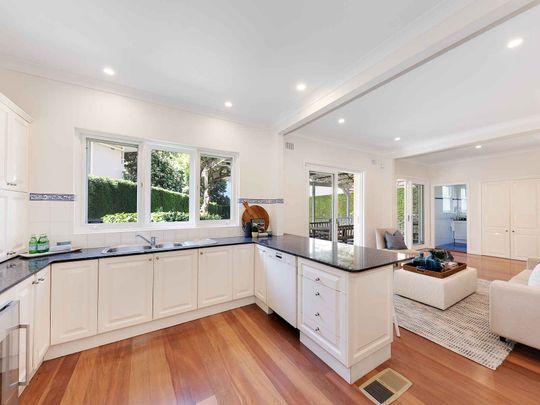 142 Edinburgh Road, Castlecrag NSW 2068 - House For Rent | Domain - Photo 1