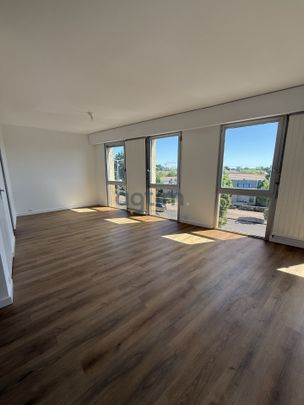 Location Appartement 3 pièces 66m² MONTAIGU VENDEE 85600 - Photo 1