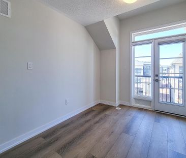 For Lease - 1352 Kaniv Street, Oakville, Ontario - Photo 2