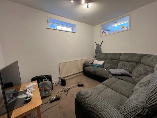 4 bedroom terraced house to rent - Photo 1