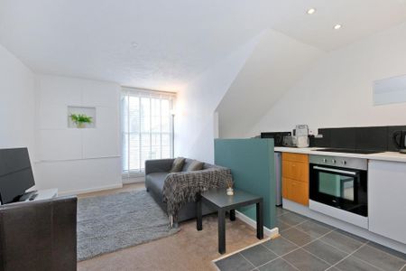 2 bedroom flat to rent - Photo 4