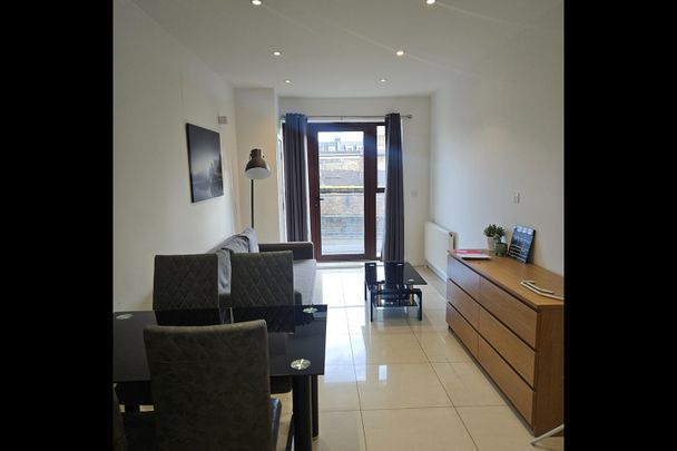 2 Bed Flat, Old Street, EC1V - Photo 1