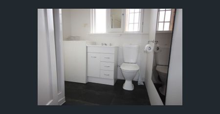 Stylish Unit in the Heart of Bentleigh - Photo 4