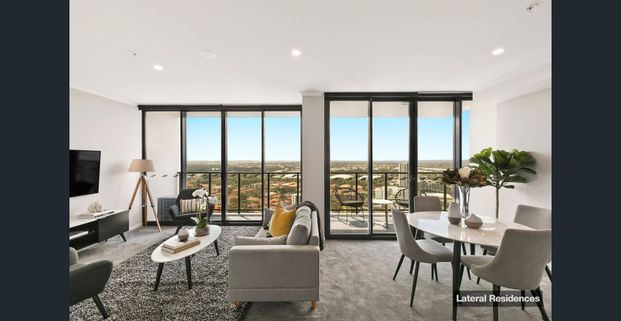 MODERN 2 BED APARTMENT WITH ROOFTOP POOL AND GYM - Photo 1