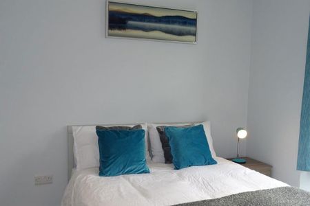 1 bedroom in a house share to rent - Photo 3