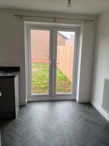 2 Bed Semi-Detached House, Audeley Way, CV6 - Photo 5