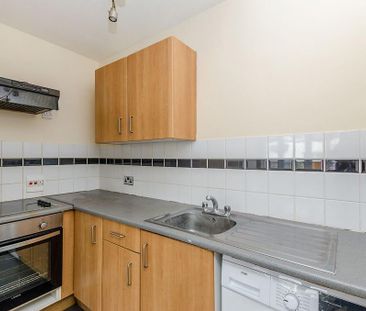Maisonette to rent - Photo 3