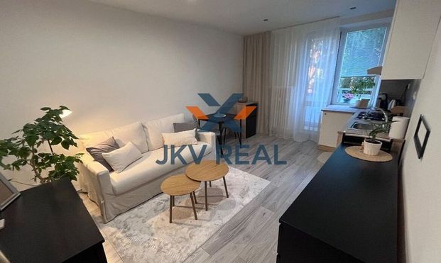 Na prenájom útulný 1,5-izbový byt s balkónom–Hlinkova ulica - Photo 1