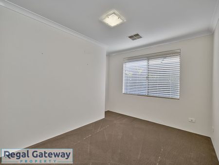 29 Aubin Grove Link, AUBIN GROVE WA 6164 - Photo 4