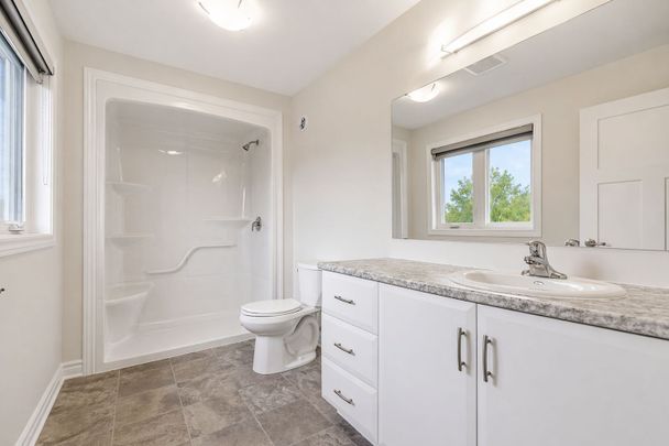 For Lease - 113 Seabert Drive, Arnprior, Ontario - Photo 1