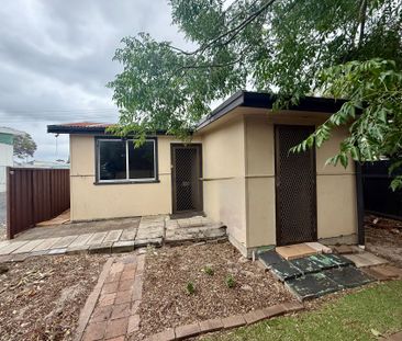 One-Bedroom Granny Flat with Private Courtyard - Photo 3