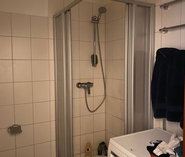 Zimmer mit Balkon innerhalb einer 3er-WG // 2.OG links - Foto 1