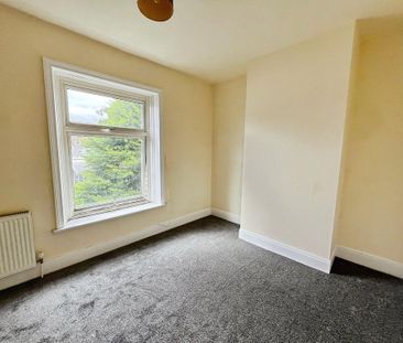 2 bedroom end of terrace house to rent - Photo 1